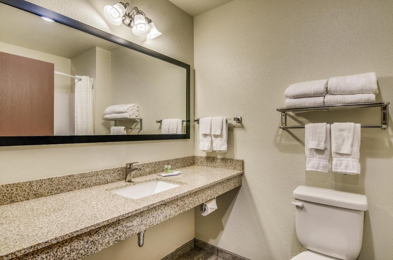 Cobblestone Inn & Suites - Bridgeport エクステリア 写真