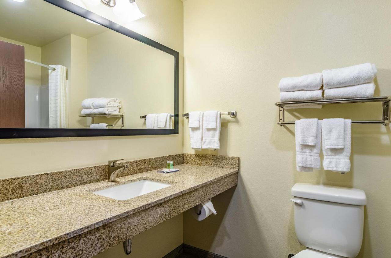Cobblestone Inn & Suites - Bridgeport エクステリア 写真